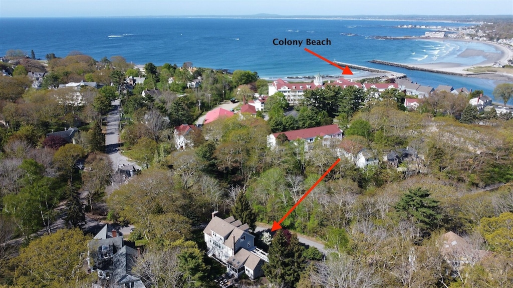 Luxurious Home By The Beach coastal home in the heart of Kpt