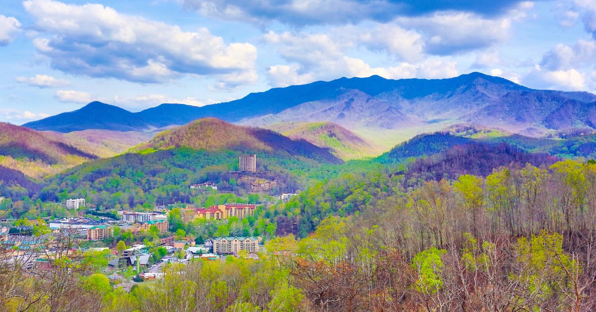 How Do You Spend 3 Days in the Great Smoky Mountains? SB Getaways