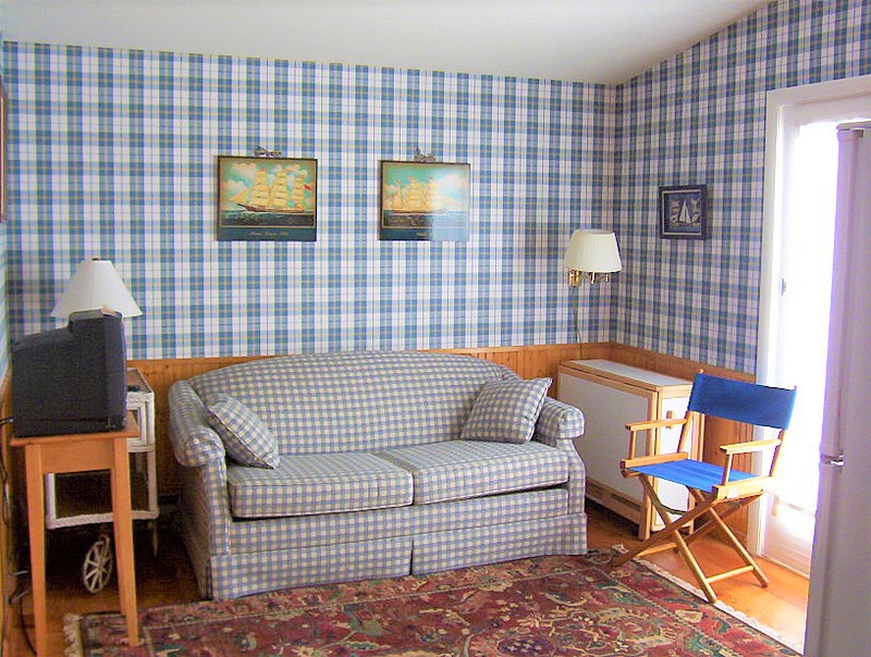 Kelleher House and Cottage L. Dewey Chase Rentals