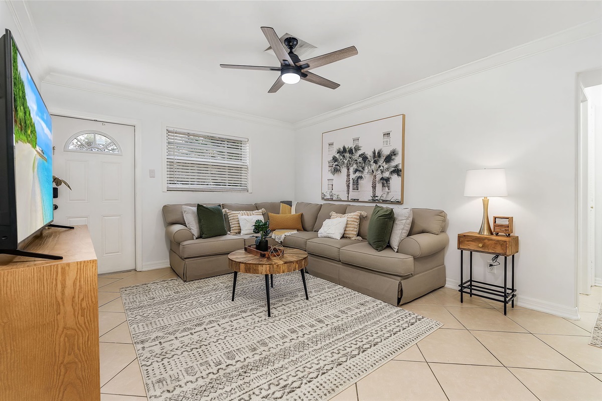 Lovely 2Bdr w/Patio, Lake Park! Naples Florida Rentals