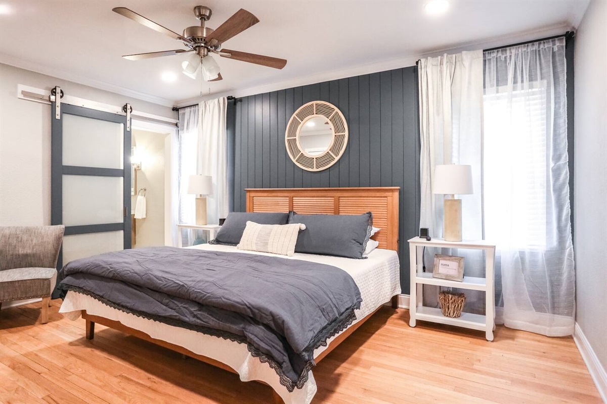 Coastal Retreat at Tech Terrace 3/2 Remodeled Short Term Rentals Homes in Lubbock near Tech