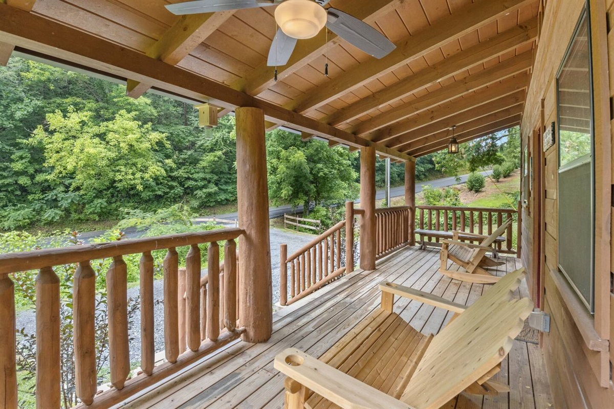 Lazy Dog Lodge GW Barnard Properties LLC