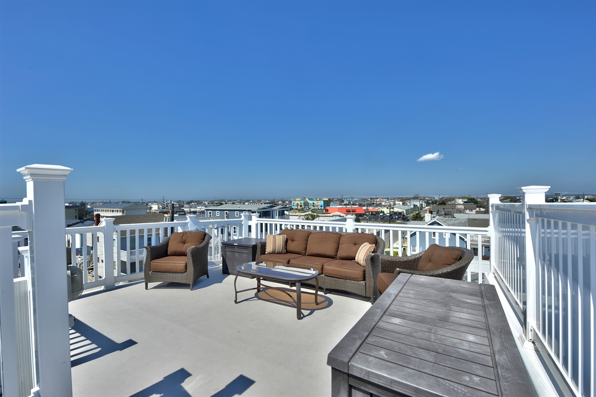 Shamrock by the Sea (A) LBI Beach House For Rent Shamrock by the Sea