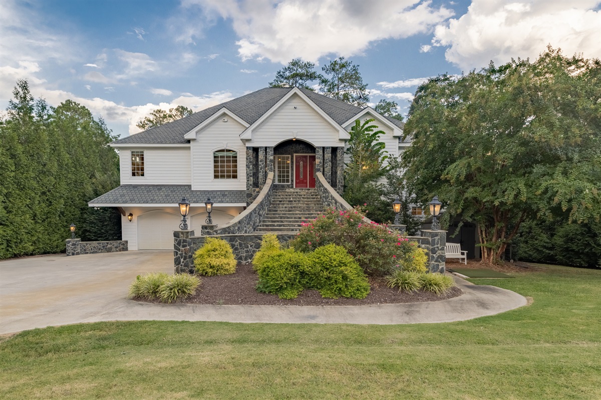 The MacDaddy Rental Homes of Lake Gaston