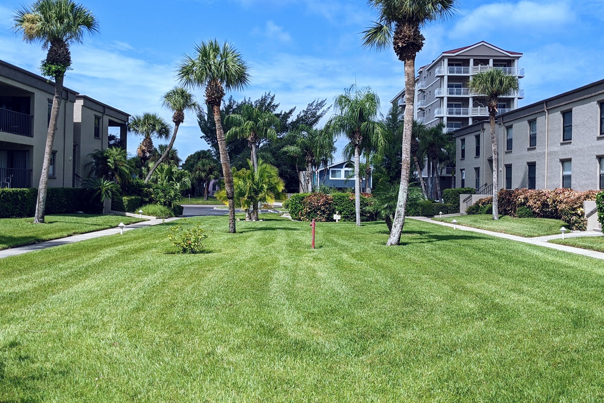 Sea Club 405 Manatee Zone, CornerFull Intracoastal Views Vacation