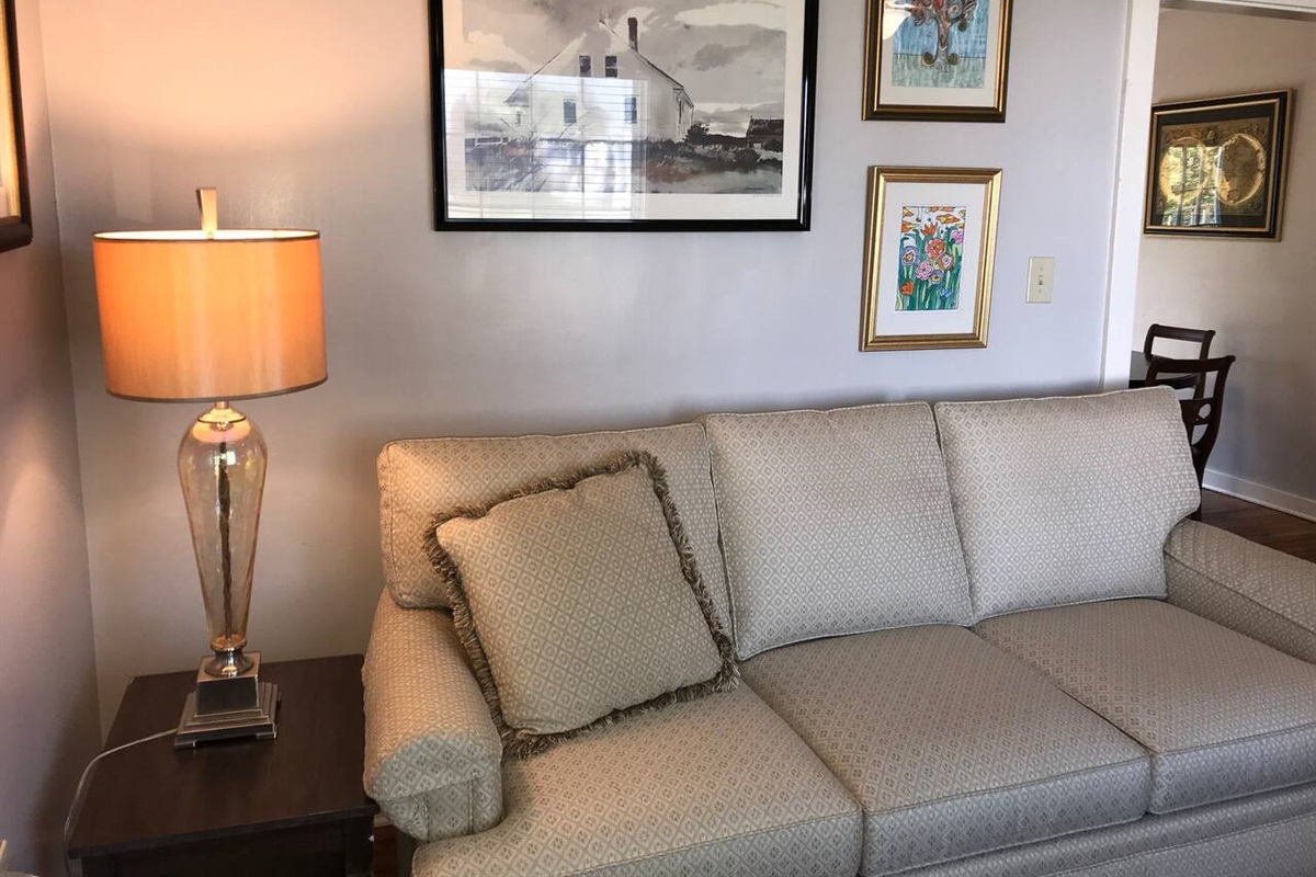 The Cardinal House Art Minton Realty, LLC