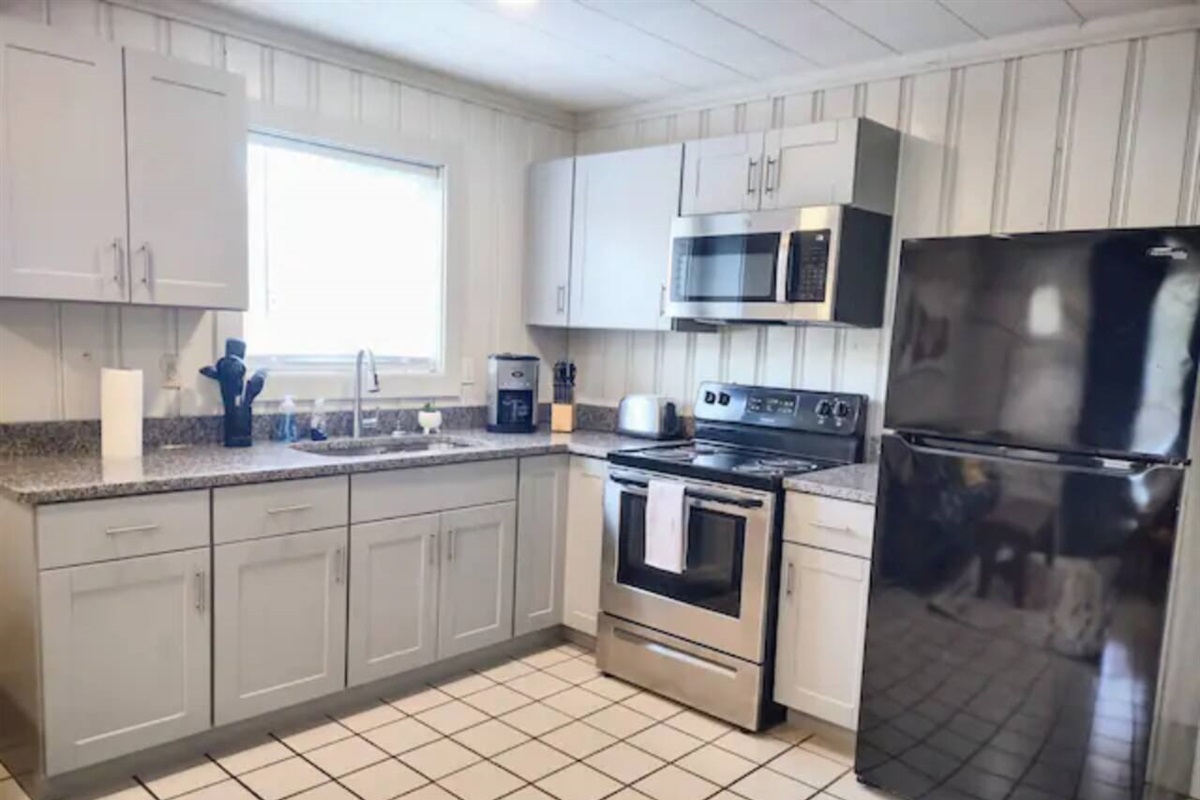 Deep Creek Lodge Apartment Sleeps 4! LIV! Stays