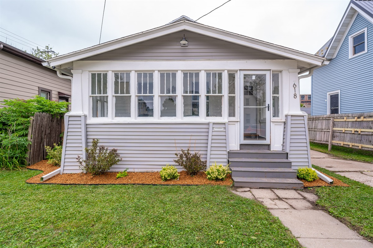 618 Superior St Appleton, WI Fox Cities Corporate Housing