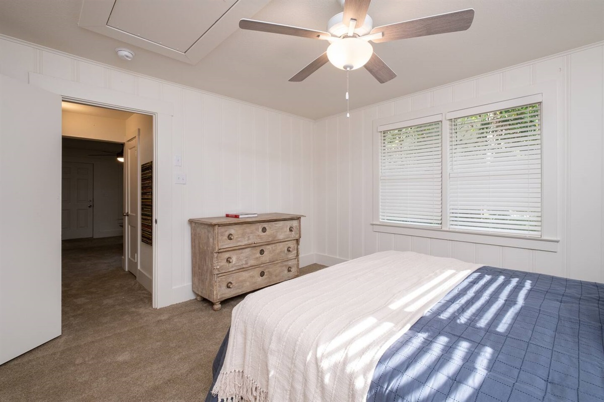 The Little Gray House in Capitol View Overnight Digs