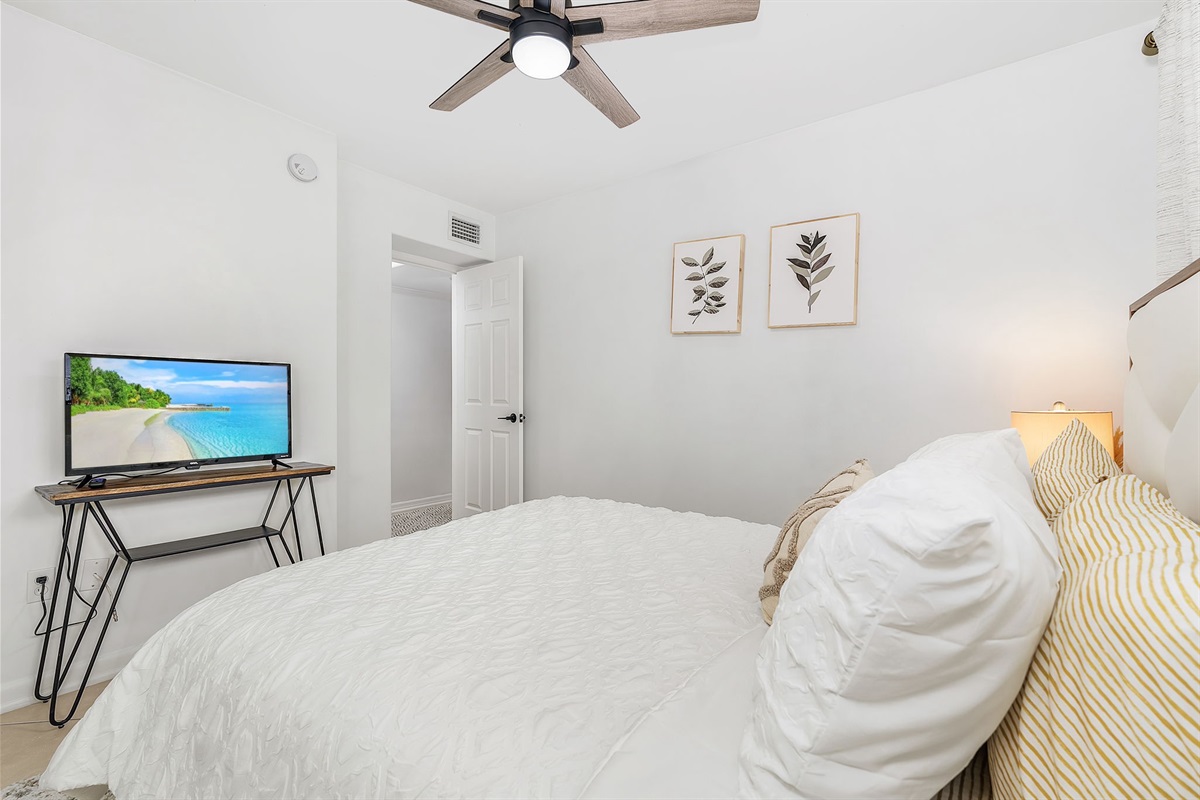 Lovely 2Bdr w/Patio, Lake Park! Naples Florida Rentals