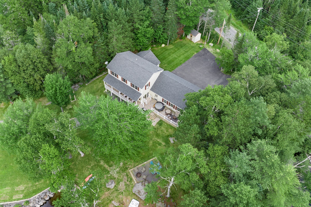 BEAVER COVE HOUSE嶺MOOSEHEAD LAKE, ME PINE TREE STAYS
