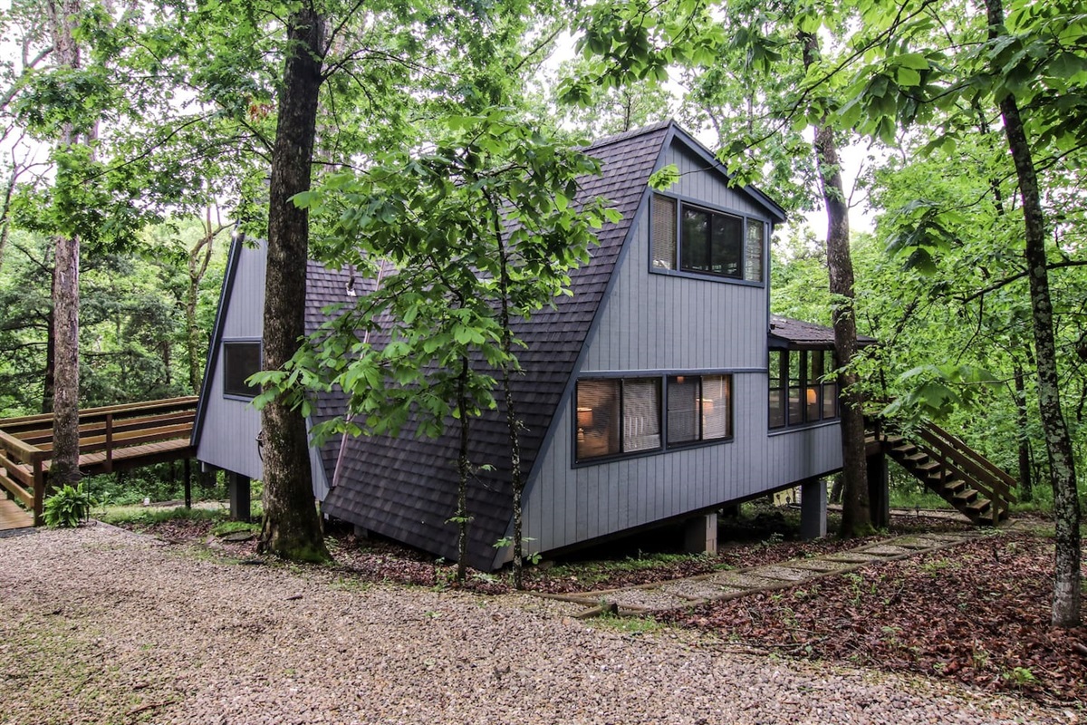 Big Lake Livin AFrame Chalet in Innsbrook Resort City 'Scapes