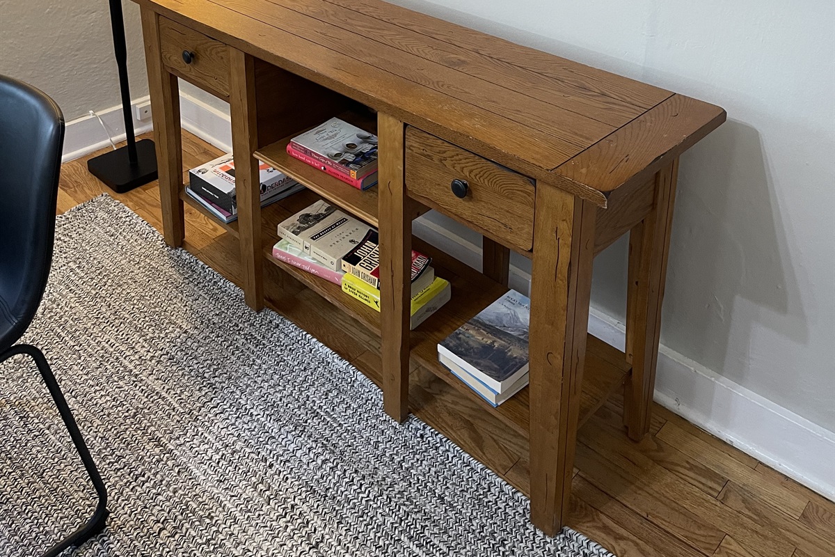 Broyhill Sofa Table Attic Heirlooms Baci Living Room