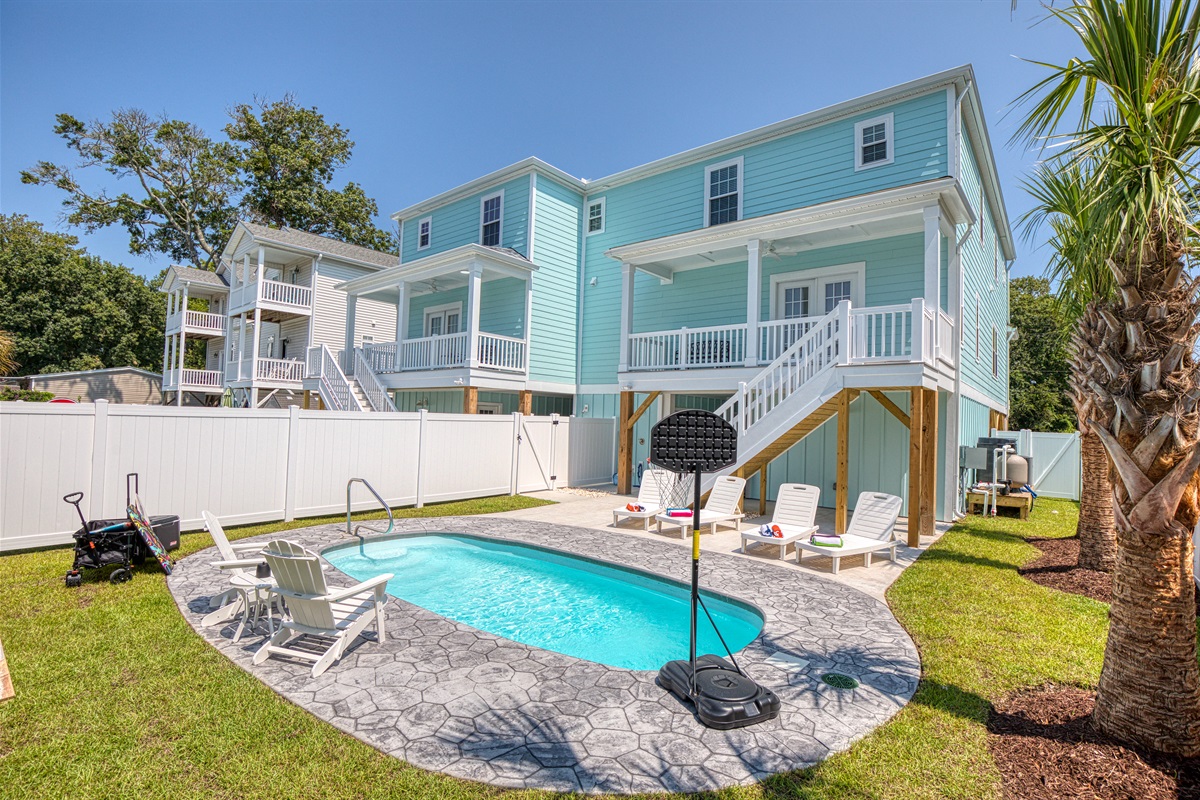 Low Tide, Myrtle Beach SC Stay and Play Properties