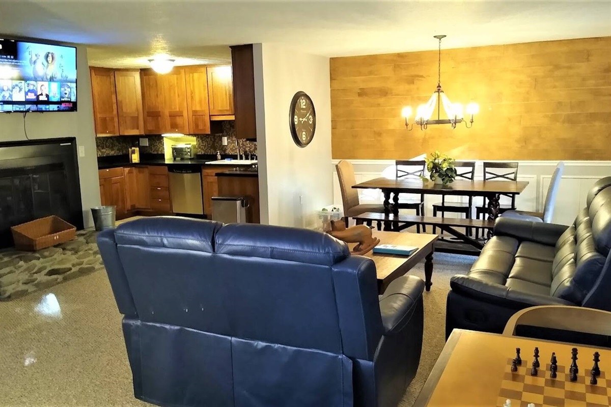 The Pool House on the Massanutten Mountain Highlight Homes