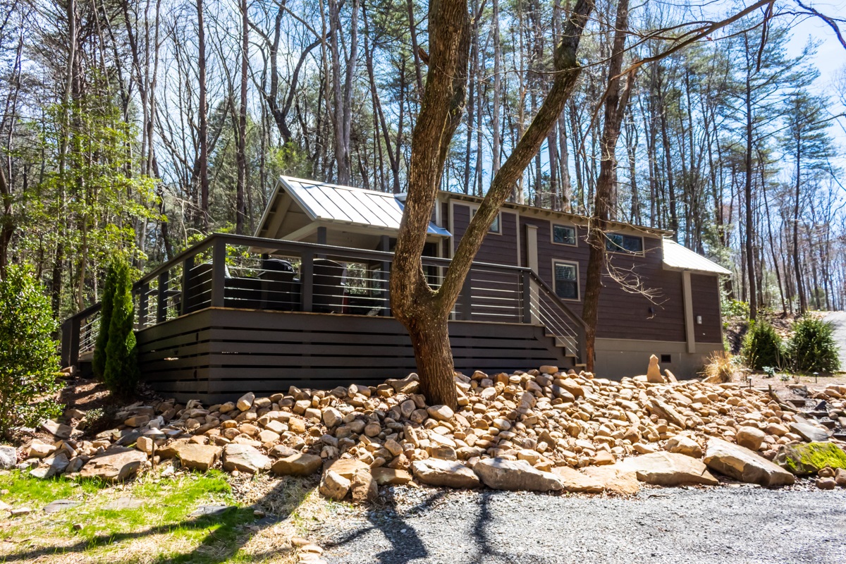 Creekside Hideaway at The Retreat at Deer Lick Falls Retreat