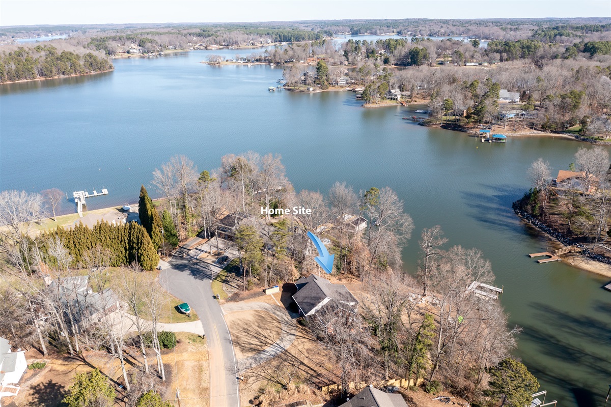 Book Sunny Daze Lake Norman Lakefront Rental from Lake Escape