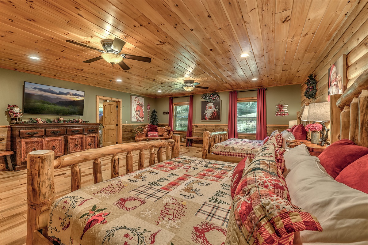 Holly Jolly Christmas Cabin Higher Quality Vacation Rentals