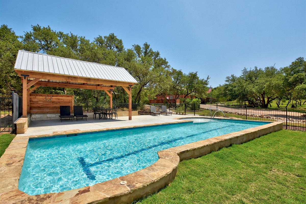 Lonesome Dove Hills of Texas Lodging