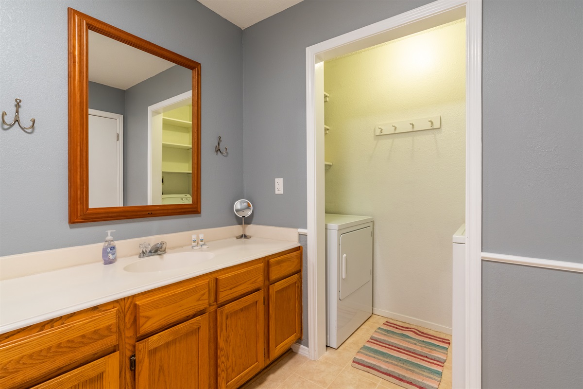 Lake Fork Waterfront Guest House w/ New Dock and New Pool Lake Fork