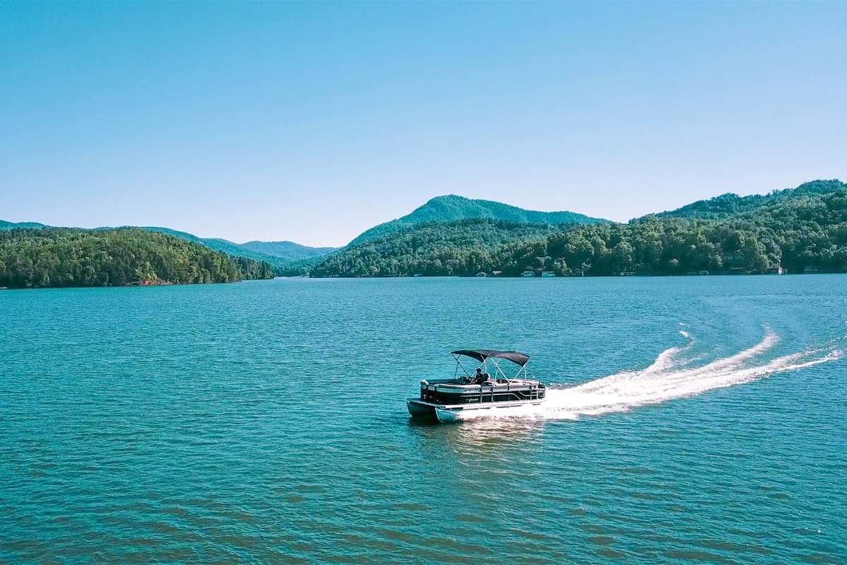 Boat Rental Crest Pontoon Carolina Properties