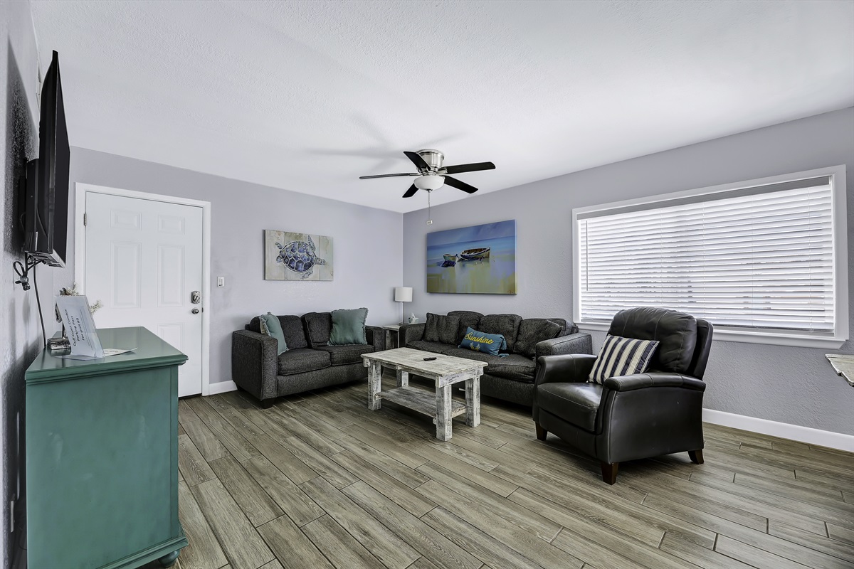 Gulf Coast Condo Across from Beach! Island Rentals SPI