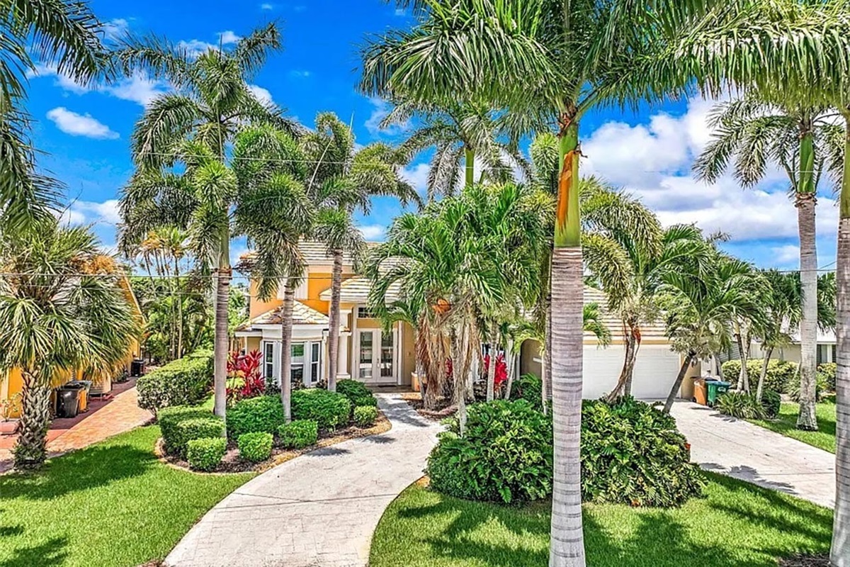 Villa Stella Vacation Rentals Cape Coral