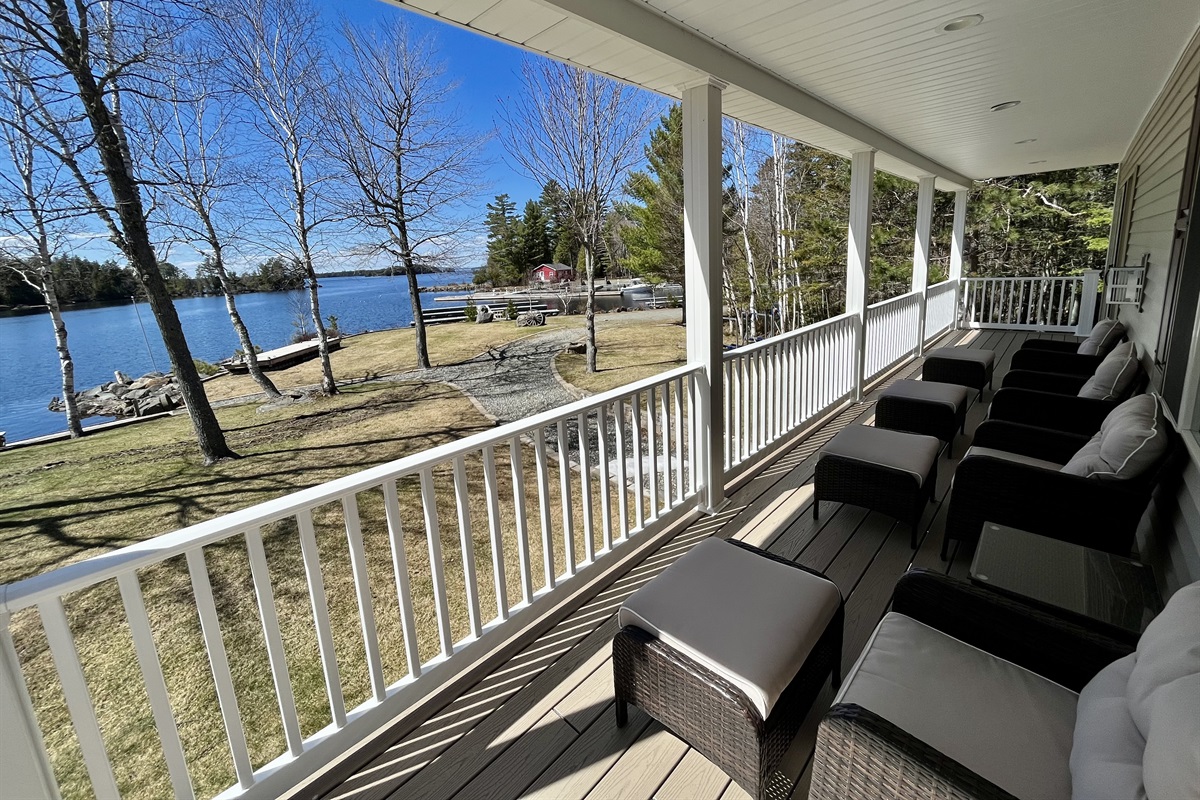 BEAVER COVE HOUSE嶺MOOSEHEAD LAKE, ME PINE TREE STAYS