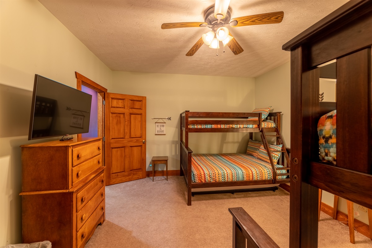 The Snowshoe Chalet Big Shaka Properties