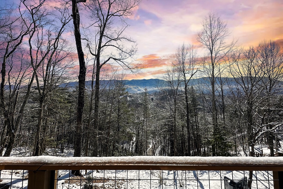 Raven's Ridge Cabin The Vacay Getaway Cabin Rentals