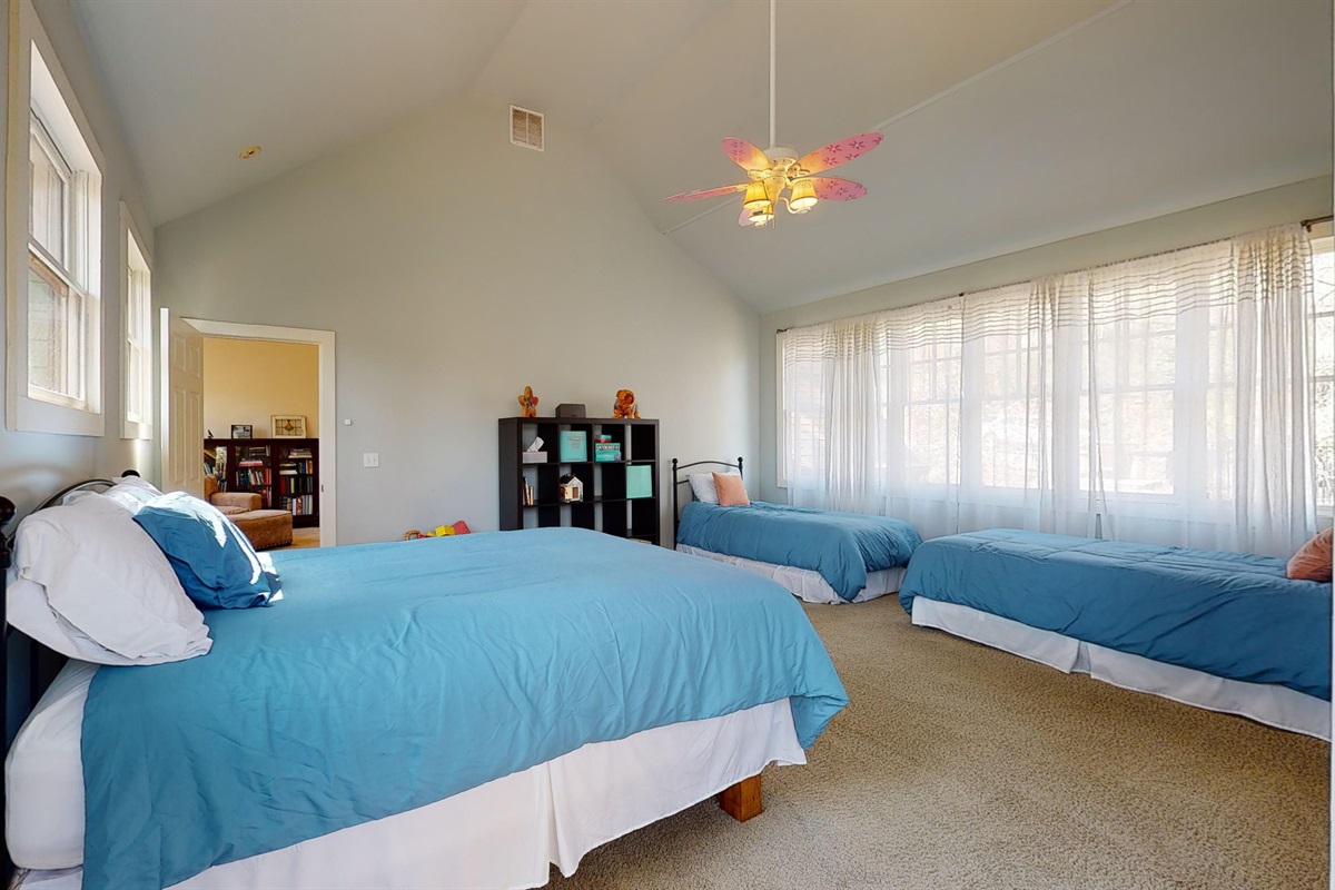 The Shoreland Home, Lake Lanier Home With Dock Lanier Vacation Rentals