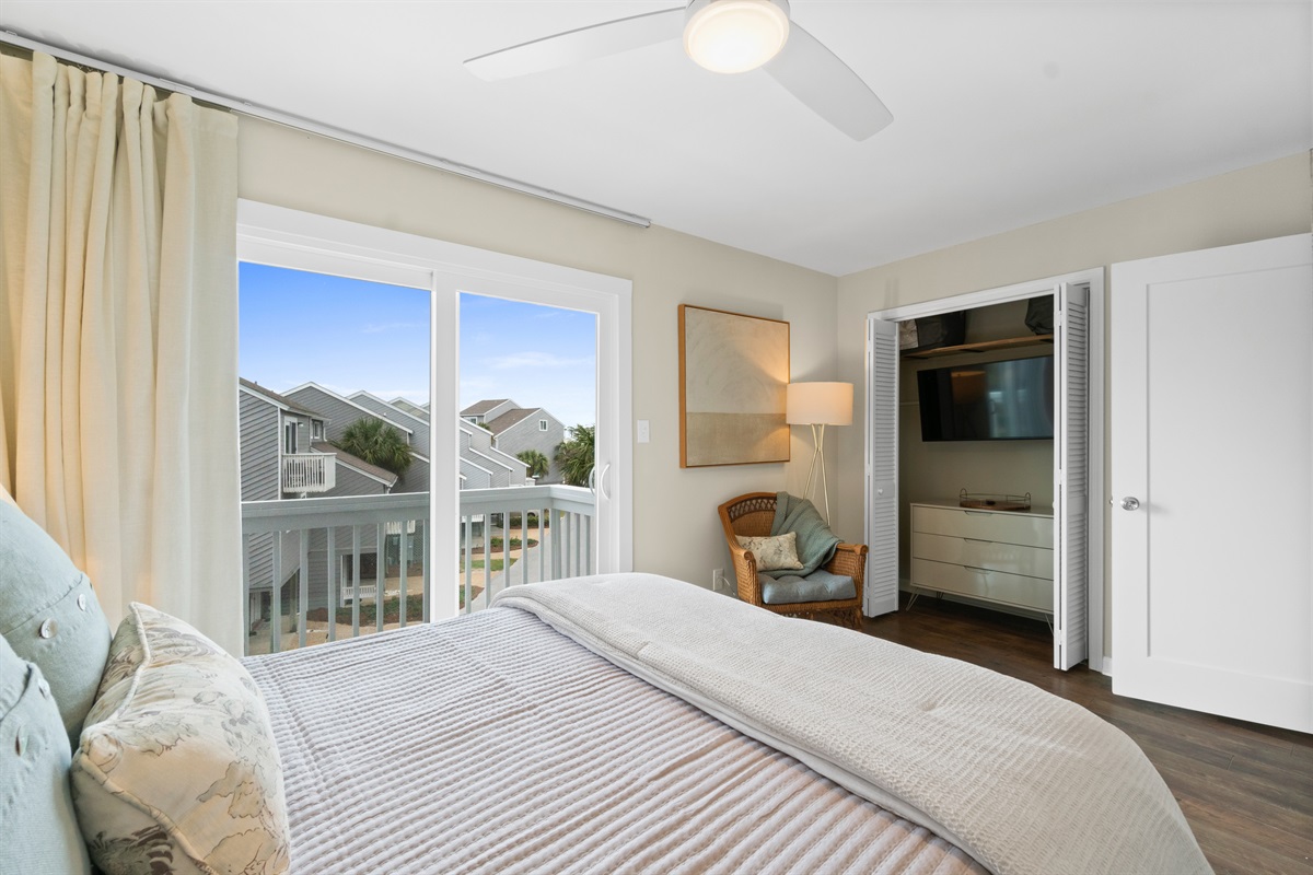 Chip's Ahoy Cape Beach Vacations