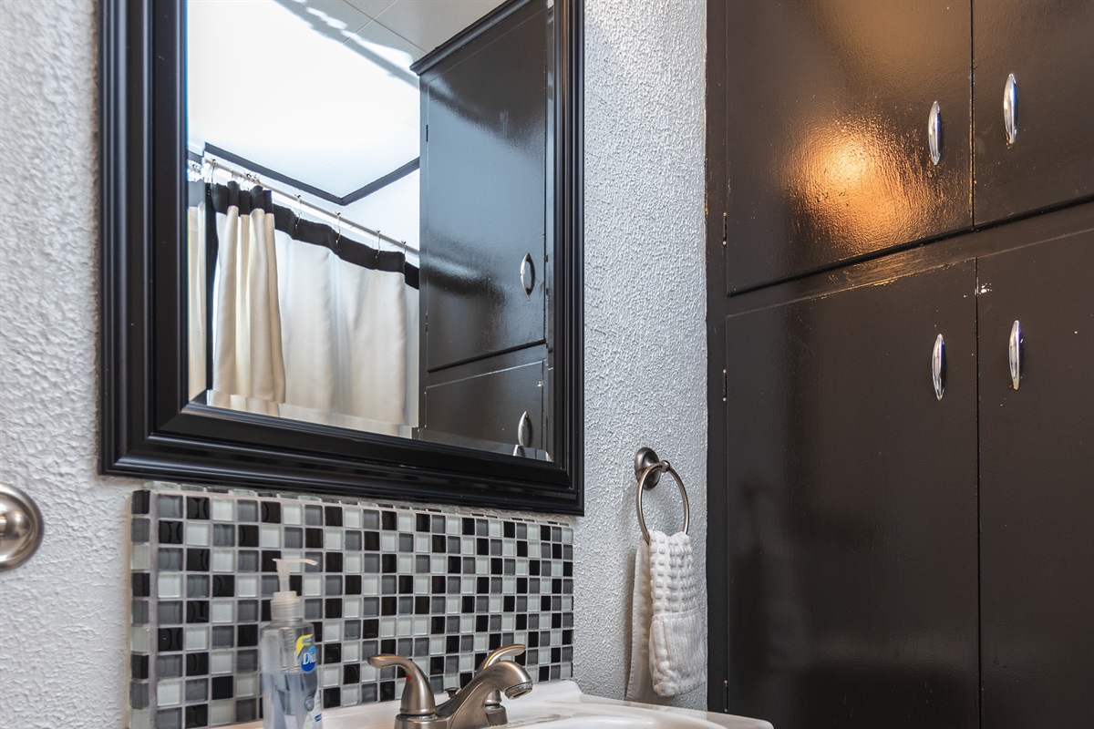 The Ashford 1BR suite in historical downtown On The Bricks Lofts