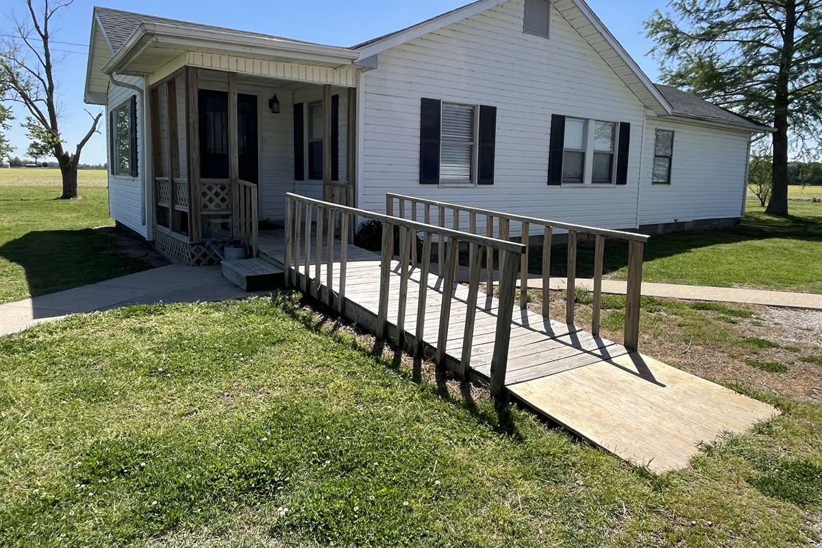 Morning Glory Cottage Piggott, AR Wildflower Vacation Rentals