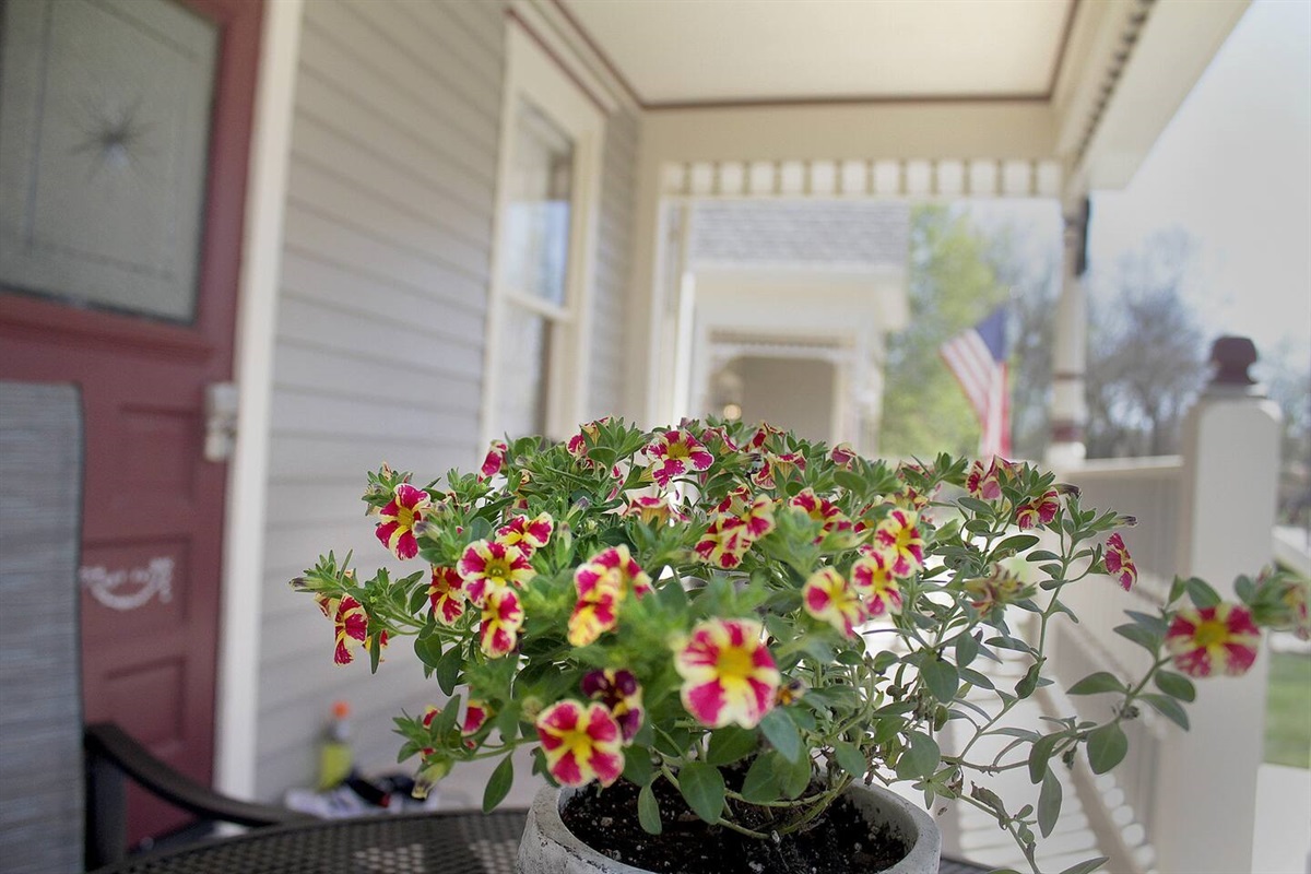 Skönhuset Swedish 3BR Cottage w/ Storm Shelter Vacation Rentals