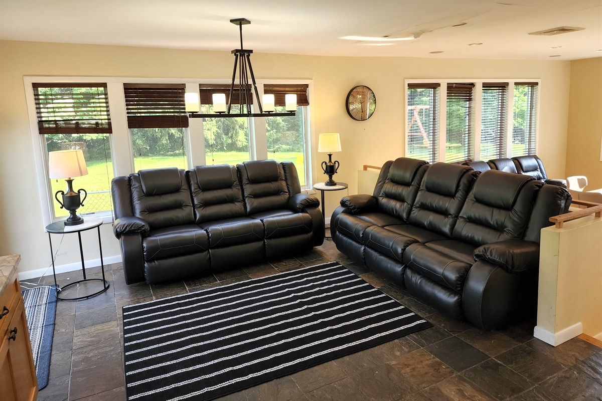 NYOCL0005 5 Bedroom Contemporary House Monroe NY FIVE STAR RELAX