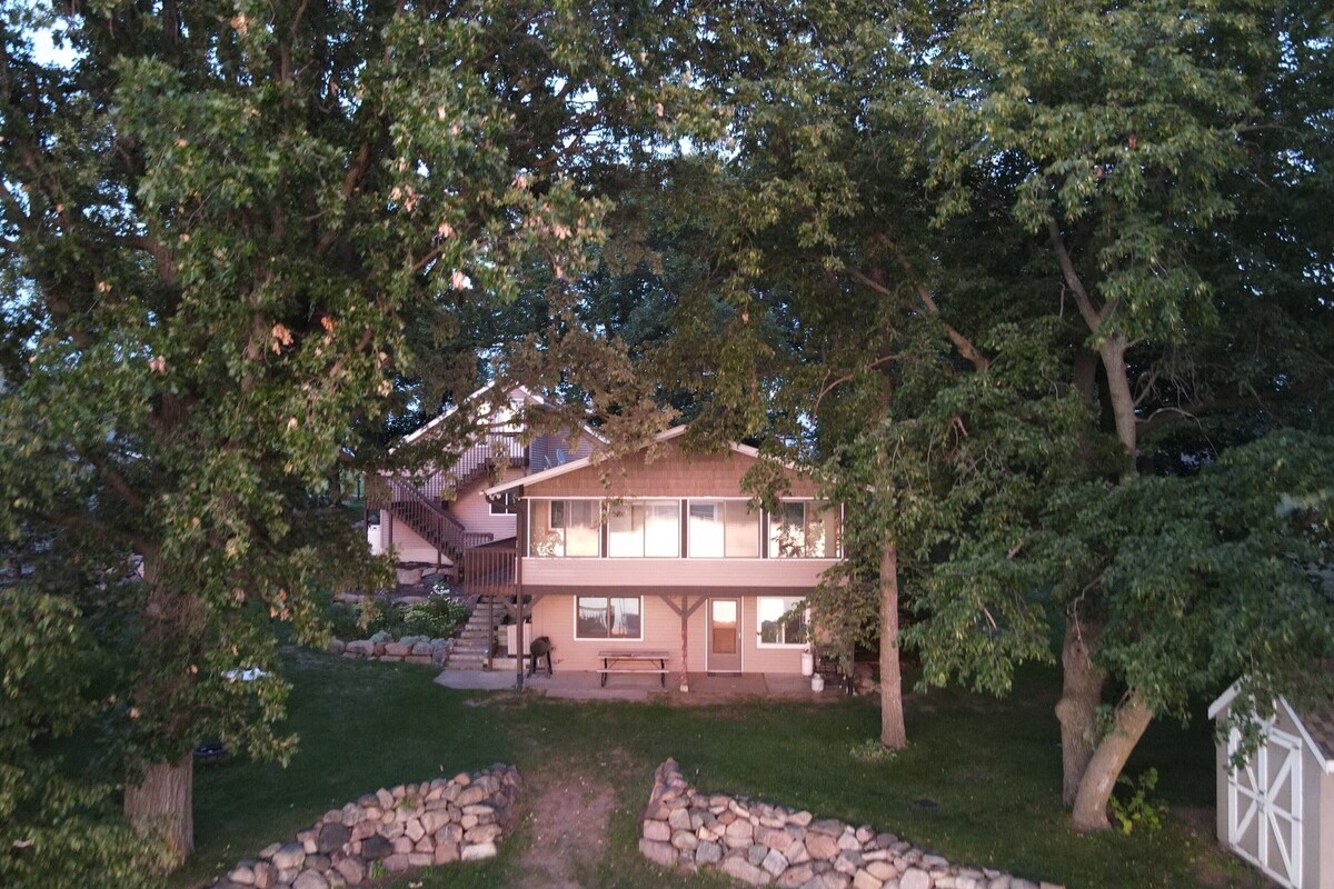 Sunset Vacation Rental Minnesota Chartered Rentals