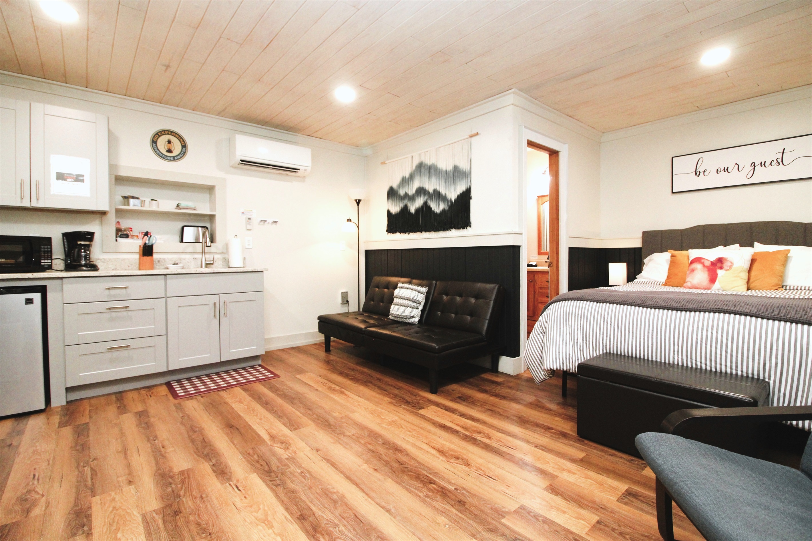 Deep Creek Lodge Studio Apartment LIV! Stays