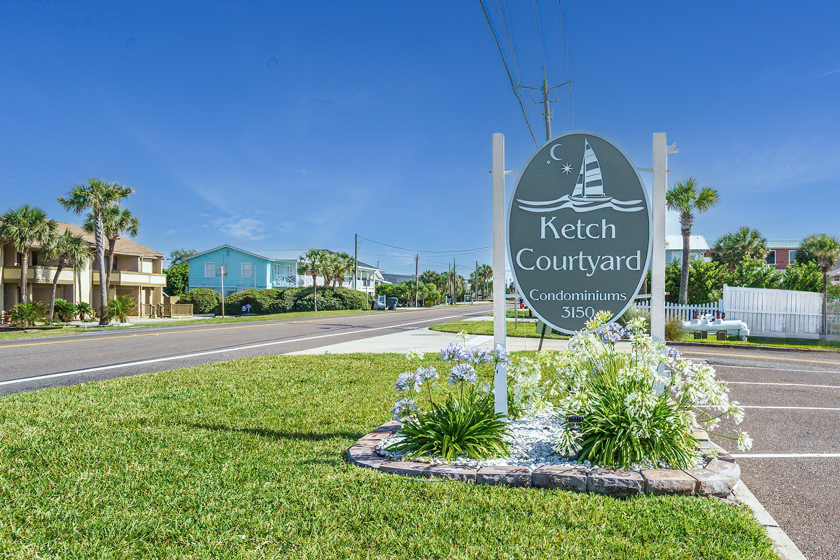 201 Ketch Courtyard w/ Pool Coastal Wave Properties