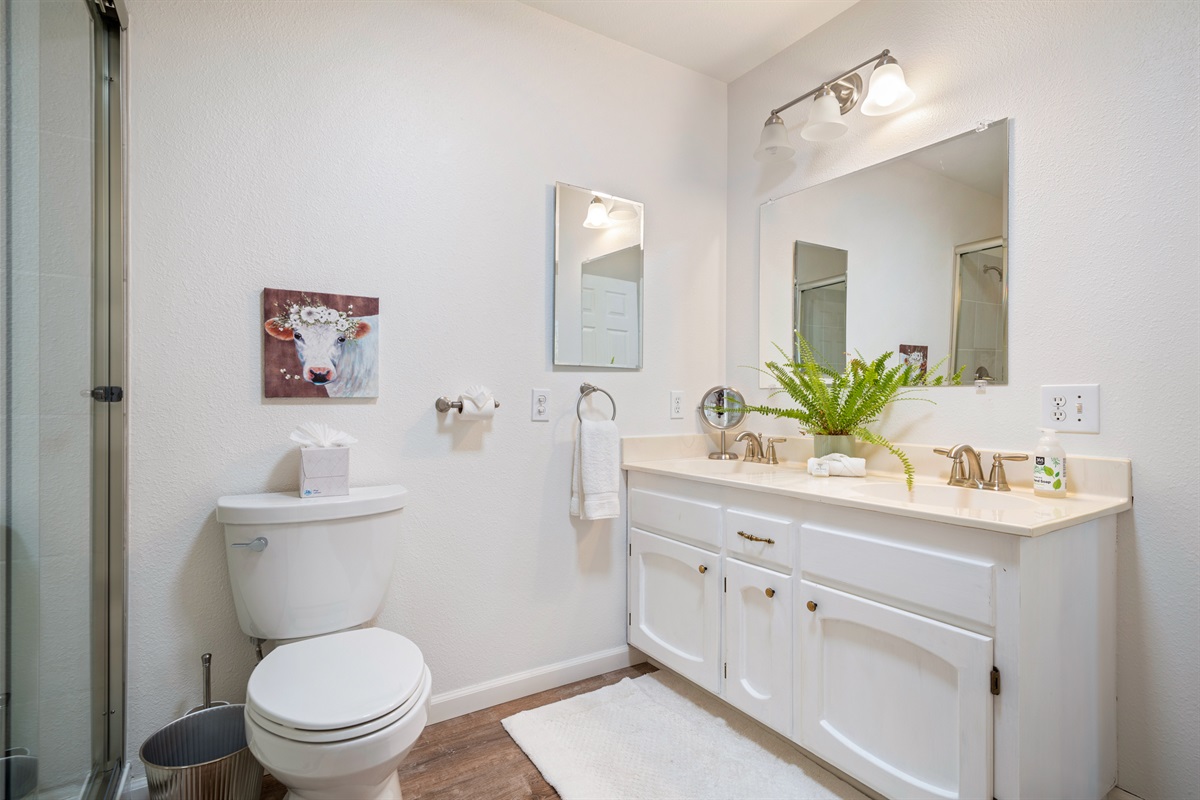 Lilly's Guest House on Hansen Hill Templeton Vacation Rentals