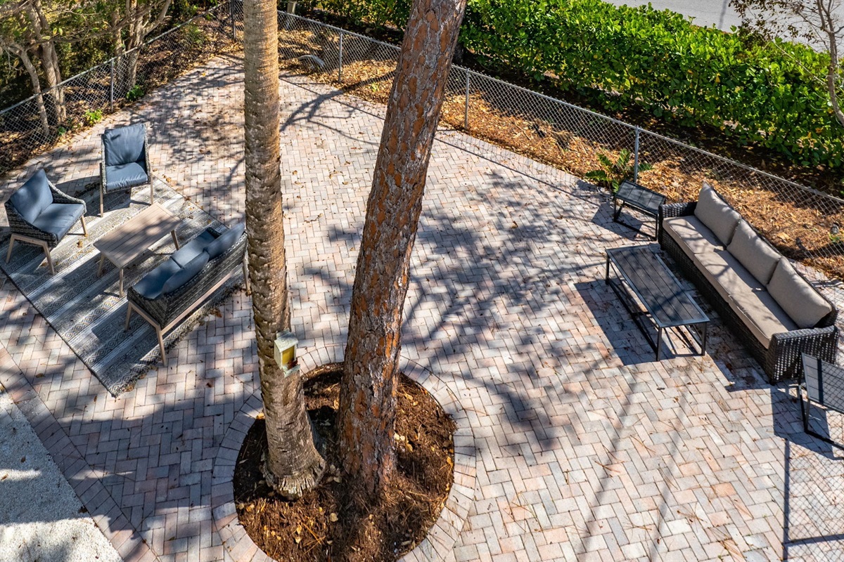 Lovely 2Bdr w/Patio, Lake Park! Naples Florida Rentals