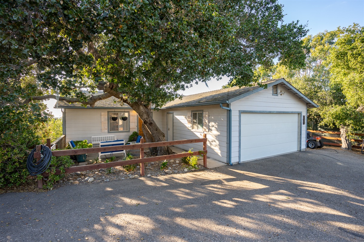 Lilly's Guest House on Hansen Hill Templeton Vacation Rentals