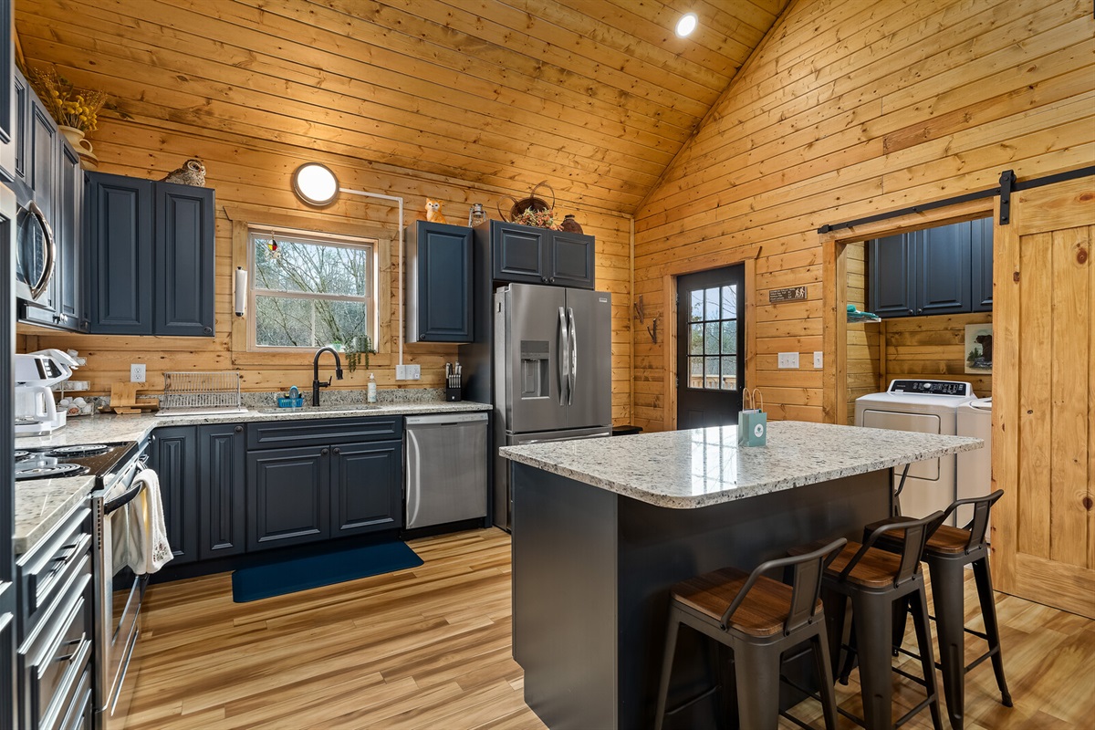 Saloli 55 Smoky Mountain Cabin Ivey's Rockin Rentals