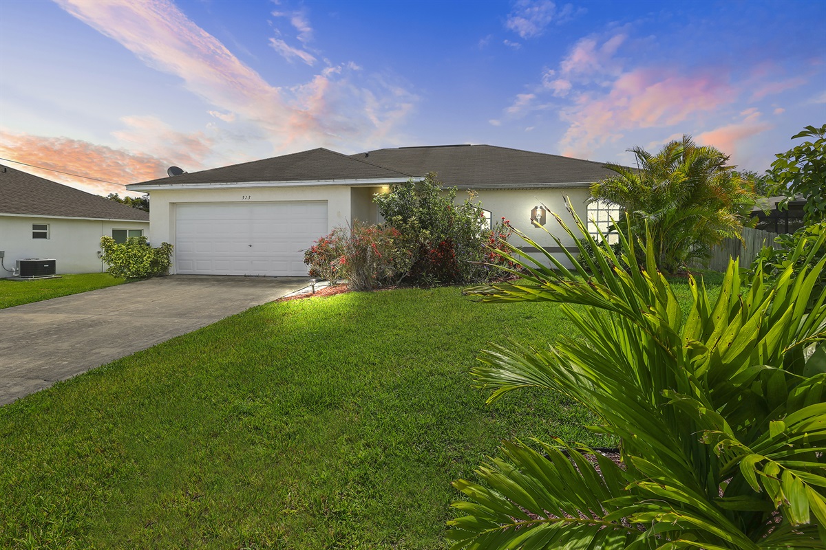 Villa Pine Island Pretty Cape Homes, Vacation Rentals in Cape Coral