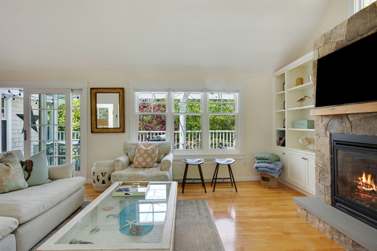 Luxurious Home By The Beach coastal home in the heart of Kpt