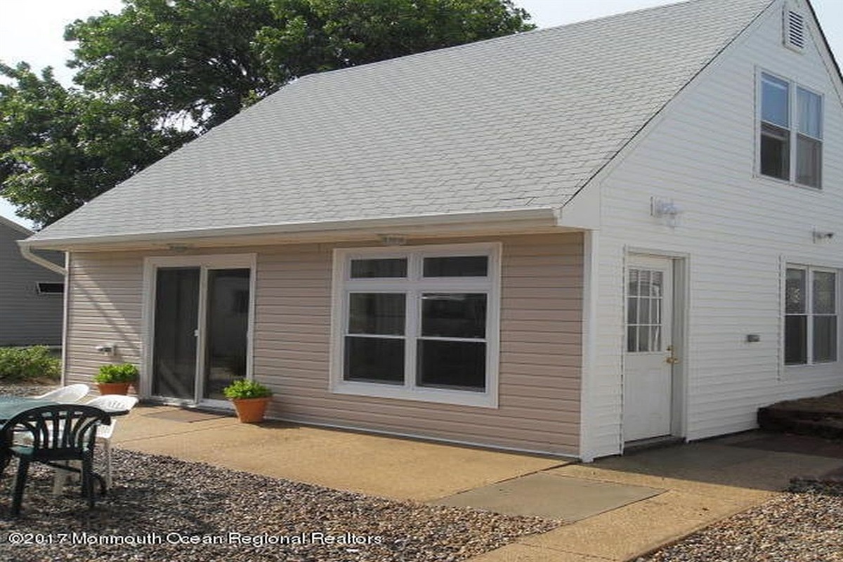 Rear House 101 Trenton Ave Lavallette Beach House Summer Rentals