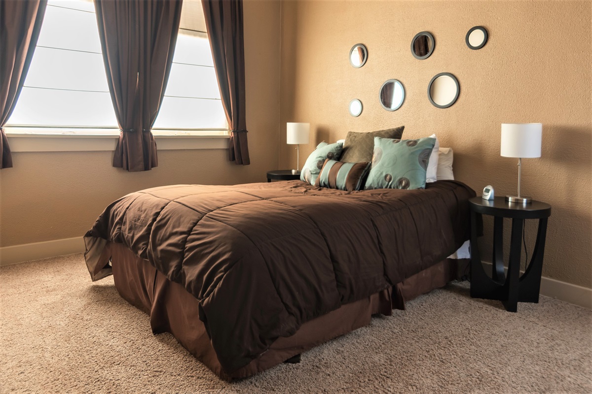 The Ashford 1BR suite in historical downtown On The Bricks Lofts