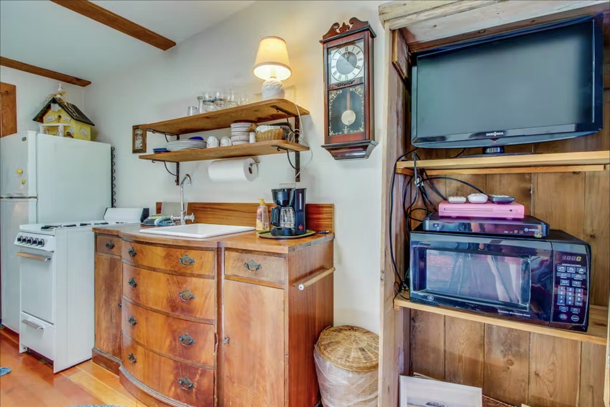 (044 C) Carriage House Beachside Rentals Inc.