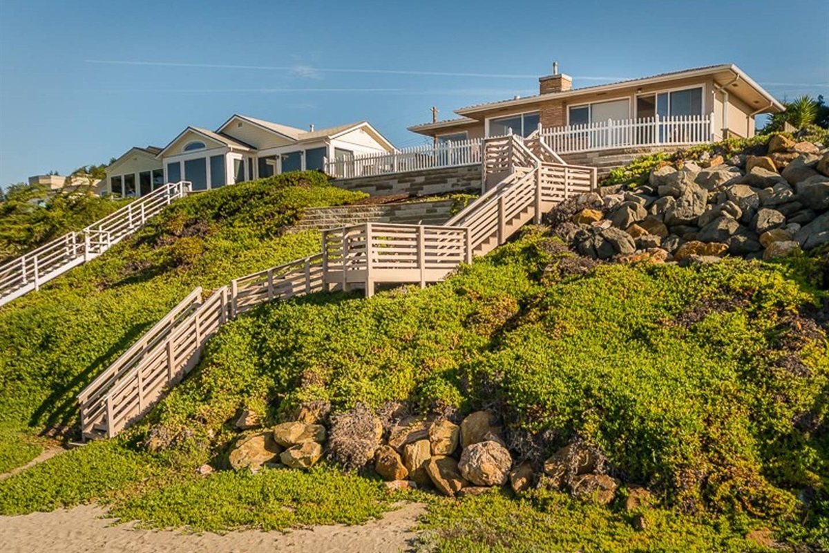 (055) Cayucos Beach Jewel Ocean Front Beachside Rentals Inc.