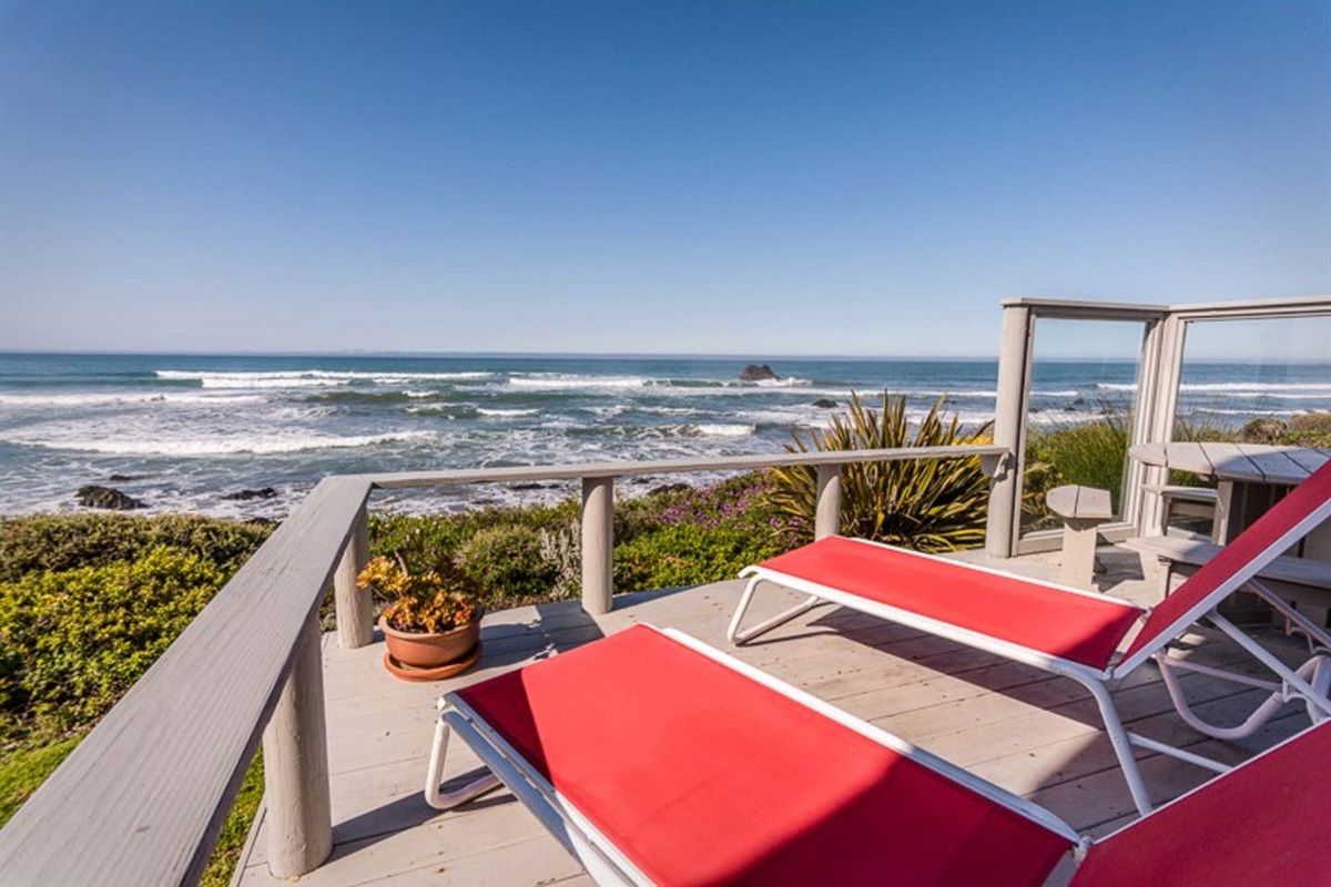 (015) Cozy Cape Cod Cottage Ocean Front Beachside Rentals Inc.